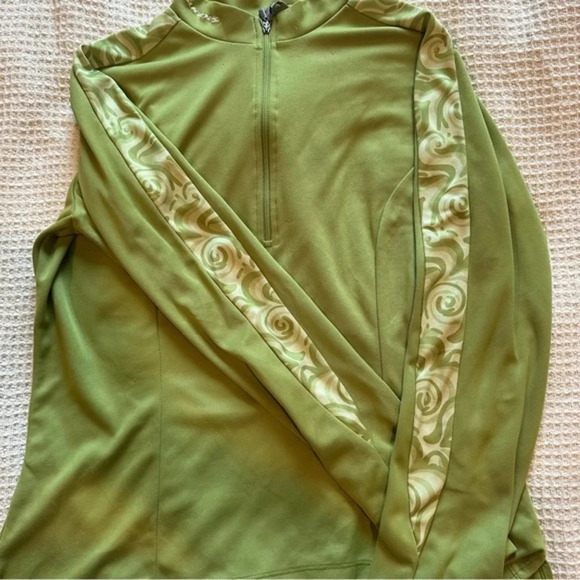 Sugoi Women’s Cycling Pullover Medium 1/4th zip green - Picture 2 of 6